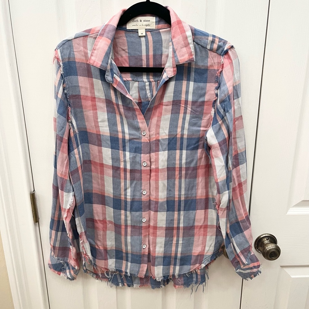 Cloth and stone blue, pink and white womens plaid long sleeve button up size med